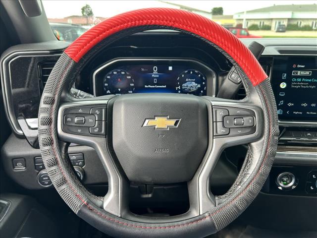 2022 Chevrolet Silverado 1500 LT:D14077
