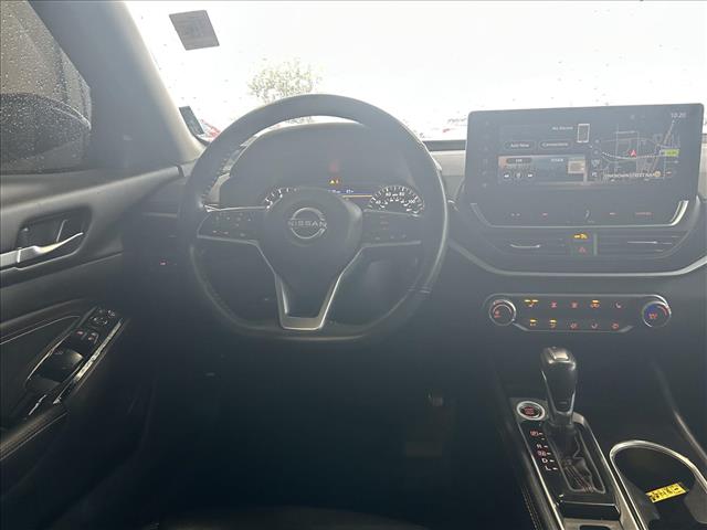 2023 Nissan Altima 2.5 SR:D14088