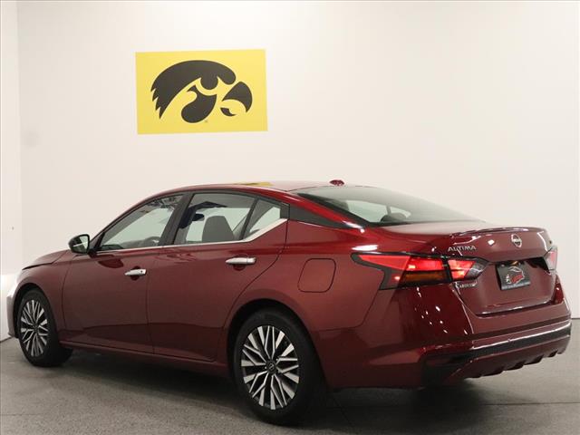 Photo of 2024 Nissan Altima 2.5 SV in Iowa City, IA - 10,  2024 Nissan Altima 2.5 SV:D13160