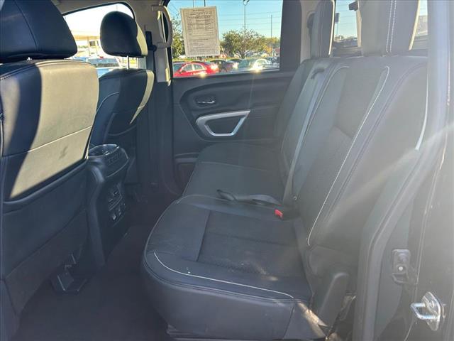 Photo of 2019 Nissan Titan PRO-4X in Iowa City, IA - 10,  2019 Nissan Titan PRO-4X:D13308