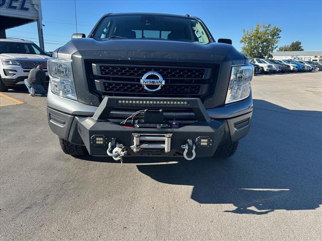 Photo of 2021 Nissan Titan S in Iowa City, IA - 10,  2021 Nissan Titan S:D13246
