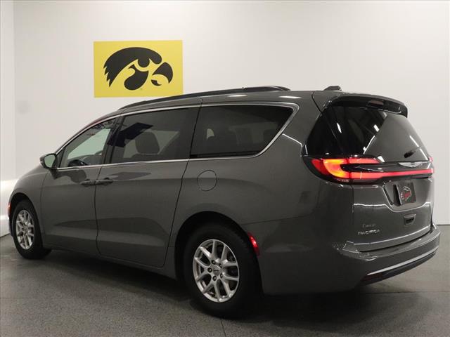 2022 Chrysler Pacifica Touring L:D13319