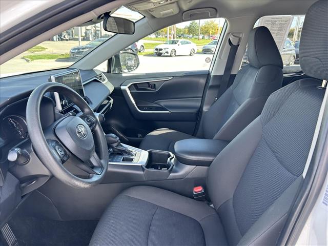 2025 Toyota RAV4 LE:D14085