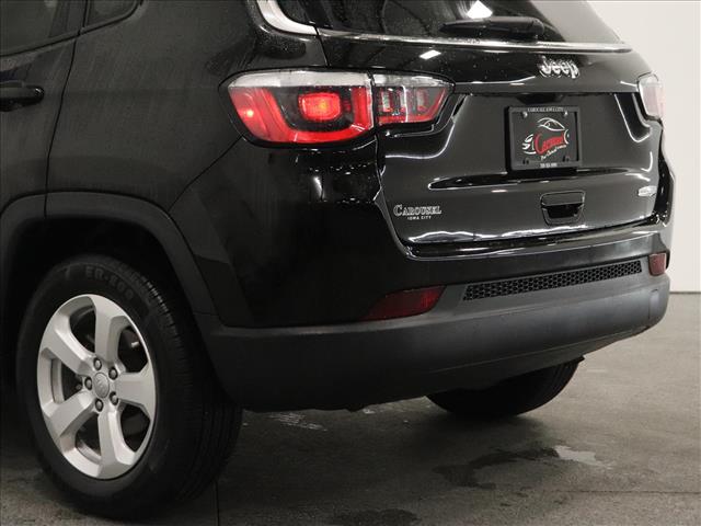 2017 Jeep Compass Latitude:D13511