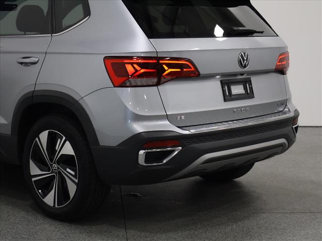 2024 Volkswagen Taos SE 4Motion:D13975