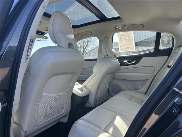 2019 Volvo S60 T6 Momentum:D13604