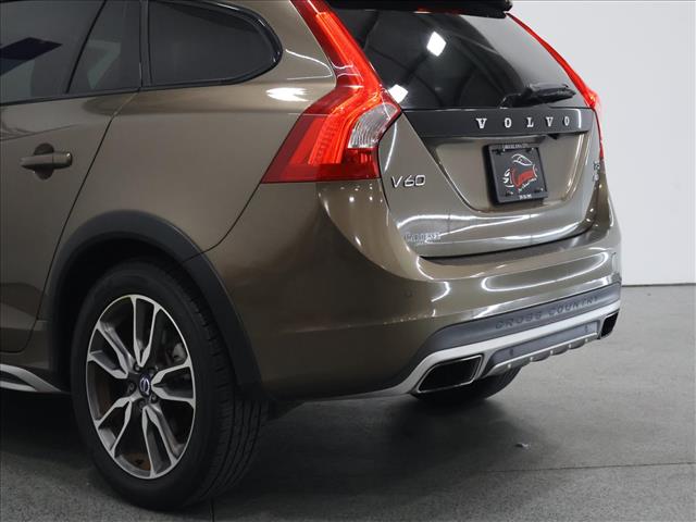 2016 Volvo V60 Cross Country T5 Platinum:D13695