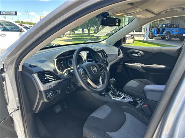 2018 Jeep Cherokee Latitude:D13818