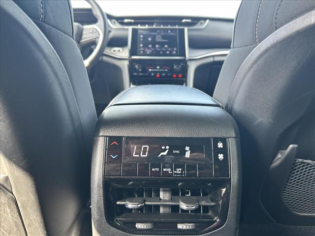 2024 Jeep Grand Cherokee L Laredo:D13854
