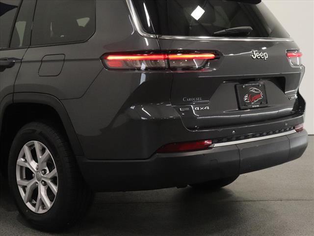 Photo of 2021 Jeep Grand Cherokee L Limited in Iowa City, IA - 11,  2021 Jeep Grand Cherokee L Limited:D13090