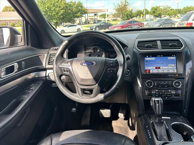 2018 Ford Explorer XLT:D13481A