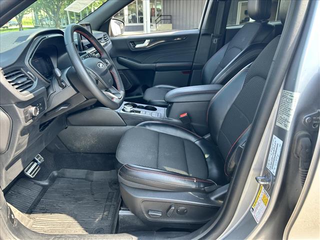 2023 Ford Escape ST-Line:D13940