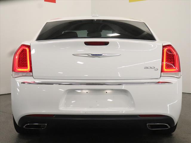 2017 Chrysler 300 C:D13838
