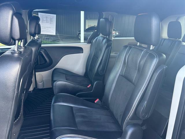 2020 Dodge Grand Caravan SXT:D13320