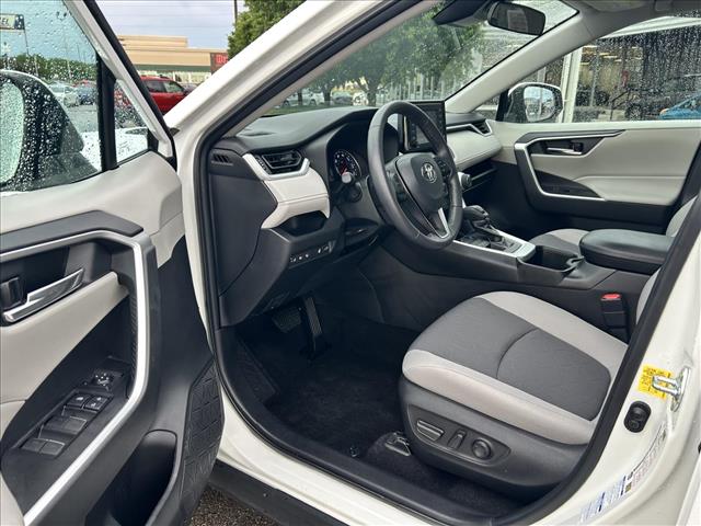 2022 Toyota RAV4 XLE:D13811