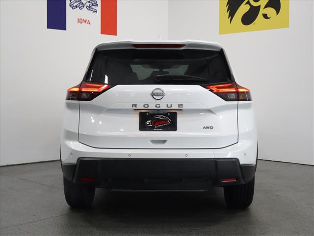 2025 Nissan Rogue SV:D13862