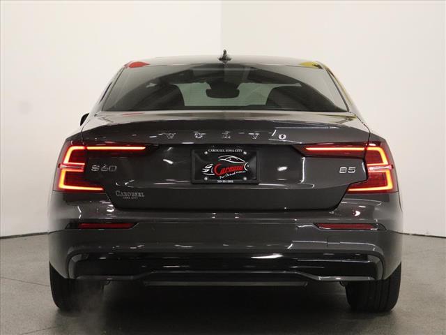 2023 Volvo S60 B5 Plus Dark Theme:D13307