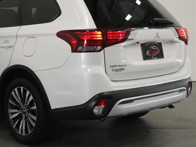 Photo of 2020 Mitsubishi Outlander ES in Iowa City, IA - 11,  2020 Mitsubishi Outlander ES:D13077