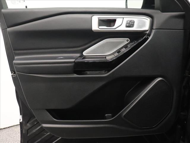 2022 Ford Explorer Platinum:D13456