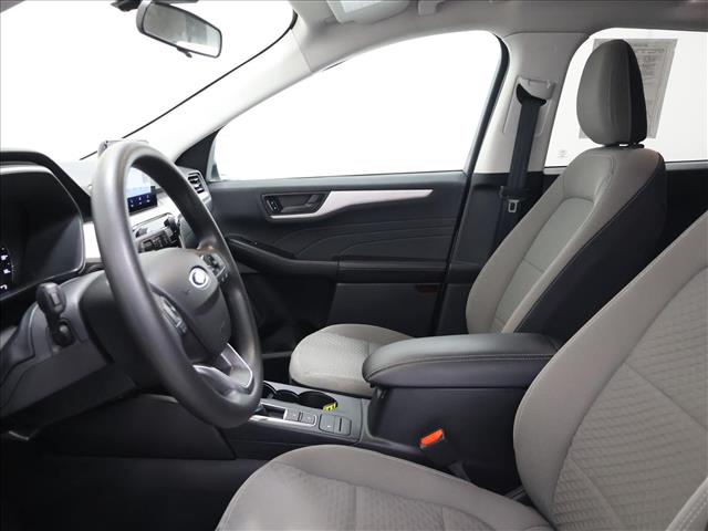 2022 Ford Escape Hybrid SE:D13981