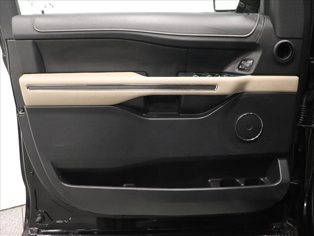 2023 Ford Expedition MAX XLT:D13483