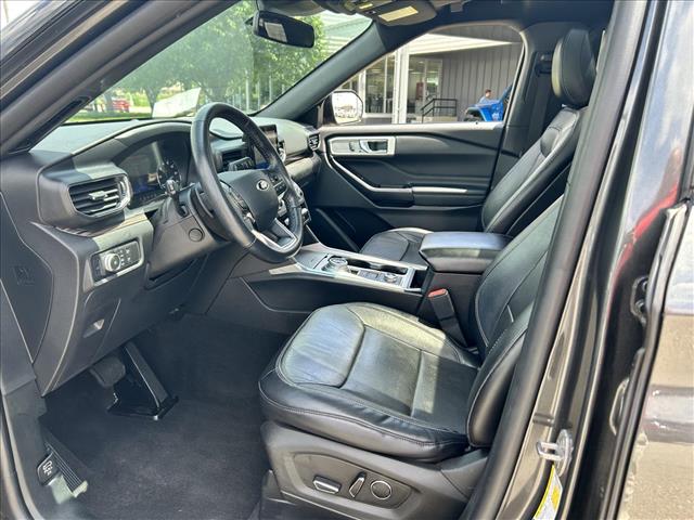 2020 Ford Explorer Limited:D13835