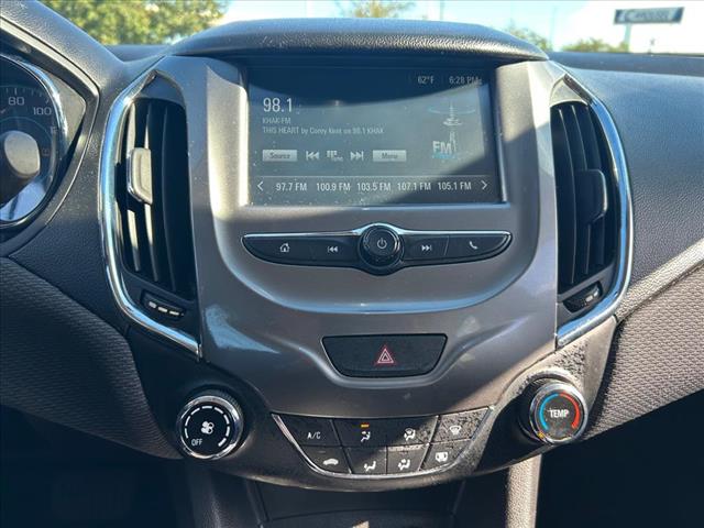 Photo of 2017 Chevrolet Cruze LT Auto in Iowa City, IA - 12,  2017 Chevrolet Cruze LT Auto:D13236