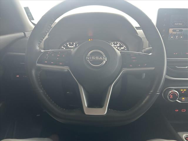 2023 Nissan Altima 2.5 SR:D14088