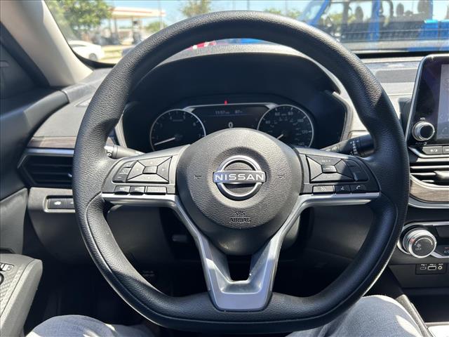 2025 Nissan Altima 2.5 SV:D13817
