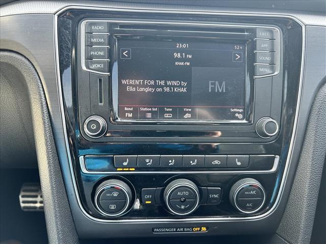 2018 Volkswagen Passat 2.0T R-Line:D13712
