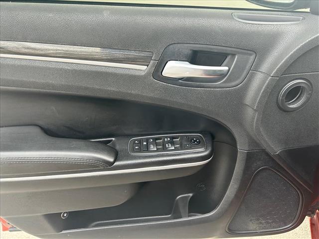 2021 Chrysler 300 Touring:D13583