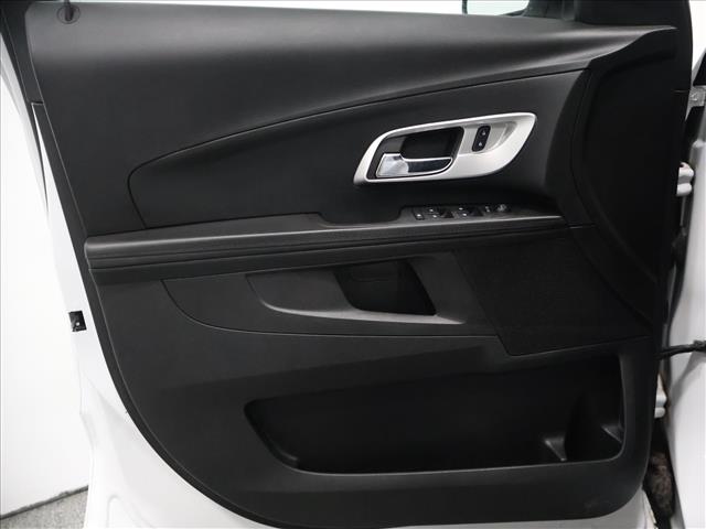 2017 Chevrolet Equinox LT:D13684