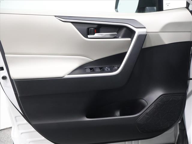 2022 Toyota RAV4 XLE:D13727