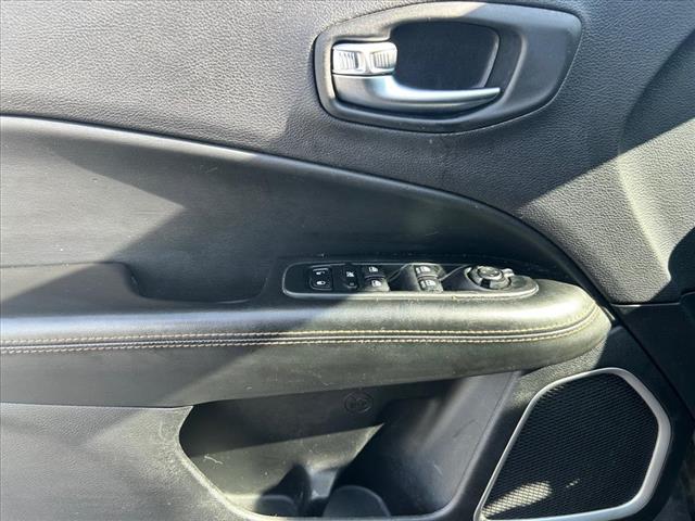 Photo of 2017 Jeep Compass Limited in Iowa City, IA - 12,  2017 Jeep Compass Limited:D13170