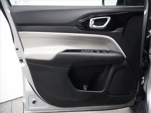 2025 Jeep Compass Limited:D13687