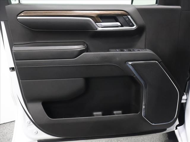 2025 Chevrolet Silverado 1500 LT:D13856