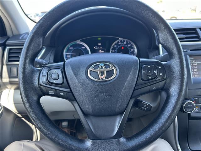 2016 Toyota Camry Hybrid:D13680