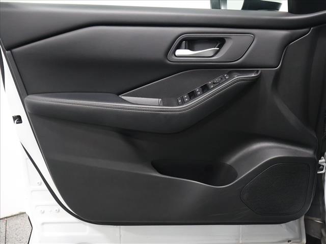 2025 Nissan Rogue SV:D13862