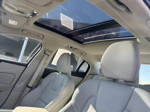 2019 Volvo S60 T6 Momentum:D13604