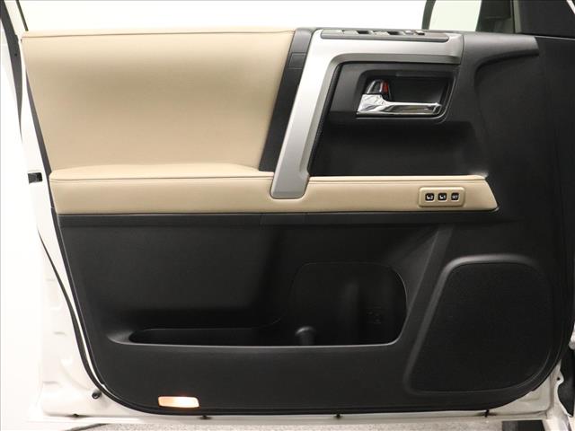 2023 Toyota 4Runner Limited:D13631