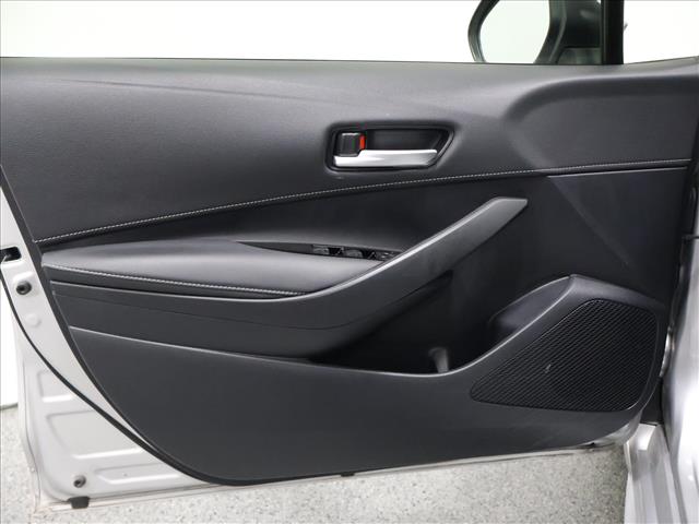 2024 Toyota Corolla Hatchback SE:D13943