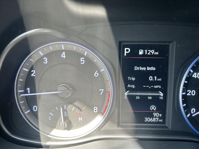 2022 Hyundai KONA SEL:D13852