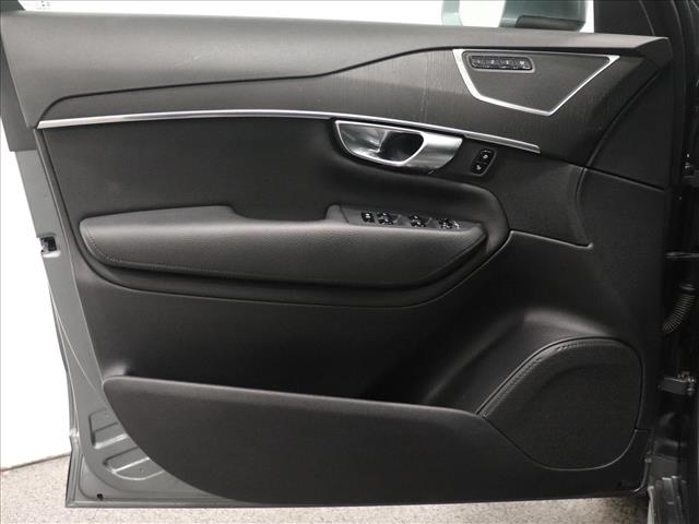 2020 Volvo XC90 T6 Momentum 6-Passenger:D13638