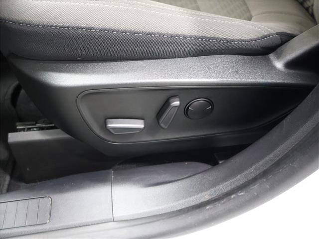 2022 Ford Escape Hybrid SE:D13981