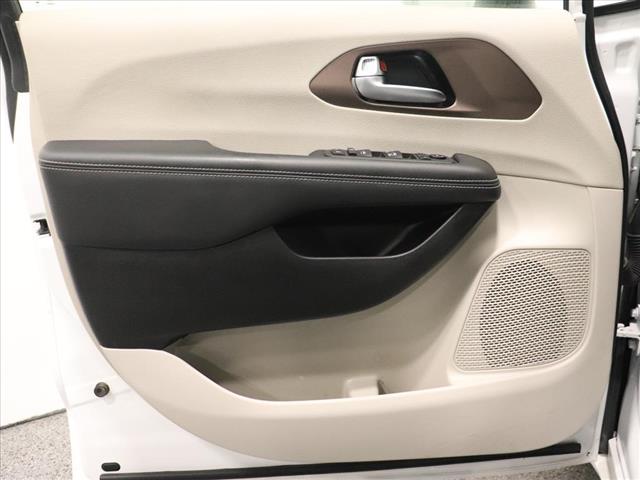 2024 Chrysler Voyager LX:D13312