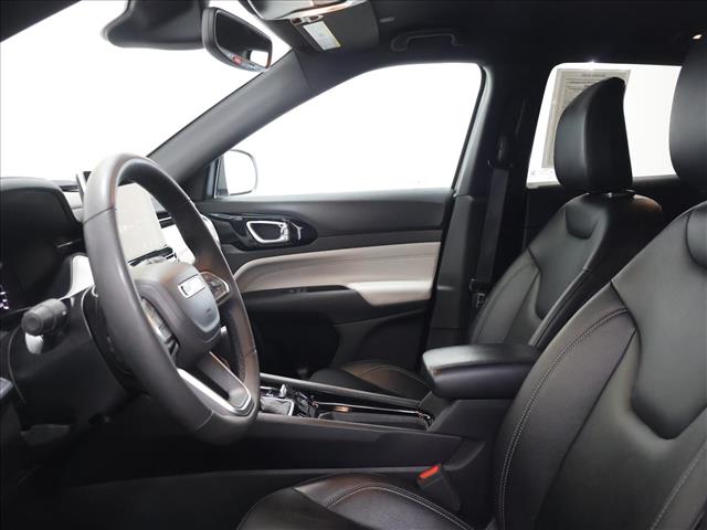2025 Jeep Compass Limited:D13687