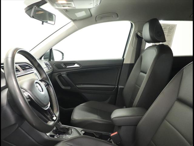 Photo of 2021 Volkswagen Tiguan SE in Iowa City, IA - 13,  2021 Volkswagen Tiguan SE:D12911