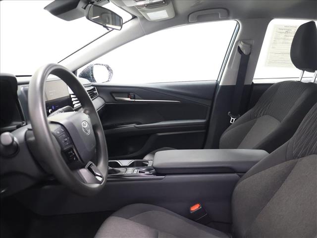 2025 Toyota Camry:D14011
