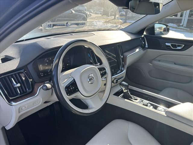 2019 Volvo S60 T6 Momentum:D13604