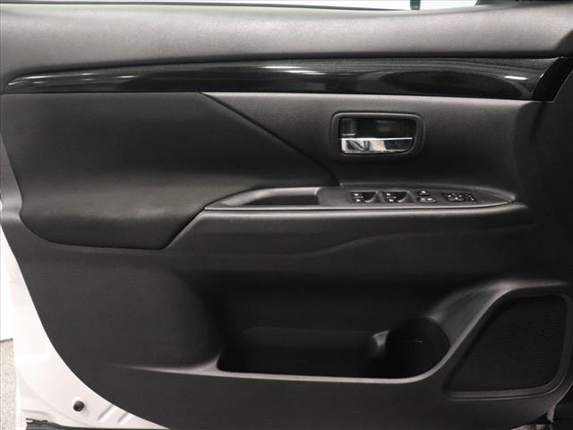 Photo of 2020 Mitsubishi Outlander ES in Iowa City, IA - 13,  2020 Mitsubishi Outlander ES:D13077